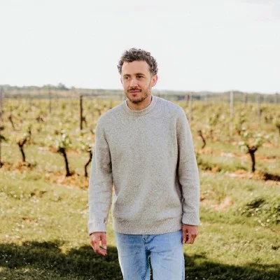 Thibaud Moisan, fondateur de WineCRM, dans les vignes